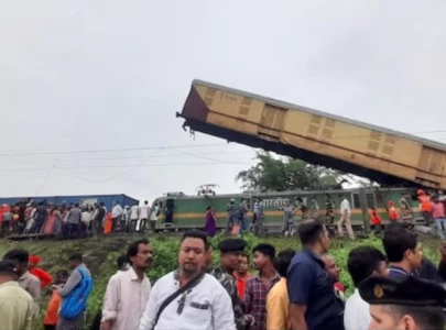 railway collision in eastern india kills 15 injures several