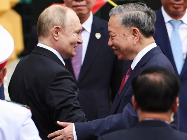 vietnam s president to lam welcomes russia s president vladimir putin at the presidential palace in hanoi vietnam june 20 2024 photo reuters vietnam s president to lam welcomes russia s president vladimir putin at the presidential palace in hanoi vietnam june 20 2024 photo reuters