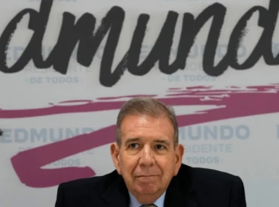 venezuela issues warrant for arrest of opposition leader gonzalez