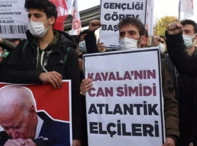 turkish youth group members arrested for assaulting us soldiers in izmir