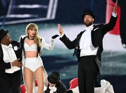 taylor swift shares love for travis kelce at children s hospital in kansas city