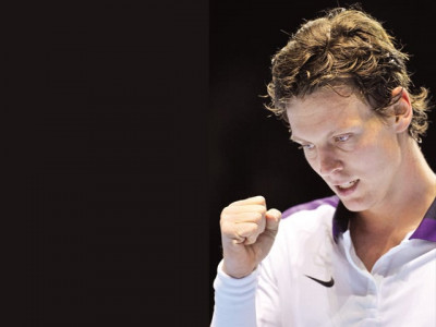 berdych rolls over roddick in tour finals