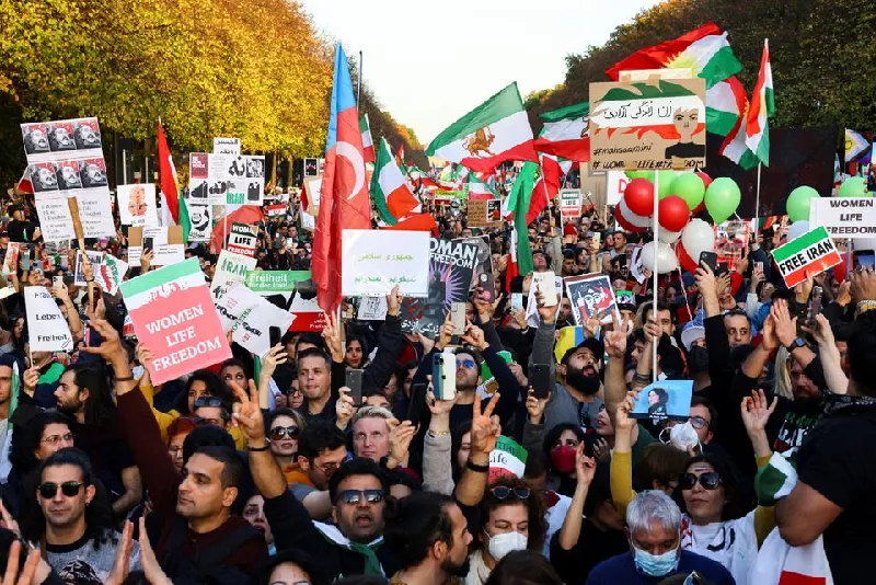 demonstrators protest following the death of mahsa amini in iran in berlin germany october 22 2022 photo reuters demonstrators protest following the death of mahsa amini in iran in berlin germany october 22 2022 photo reuters