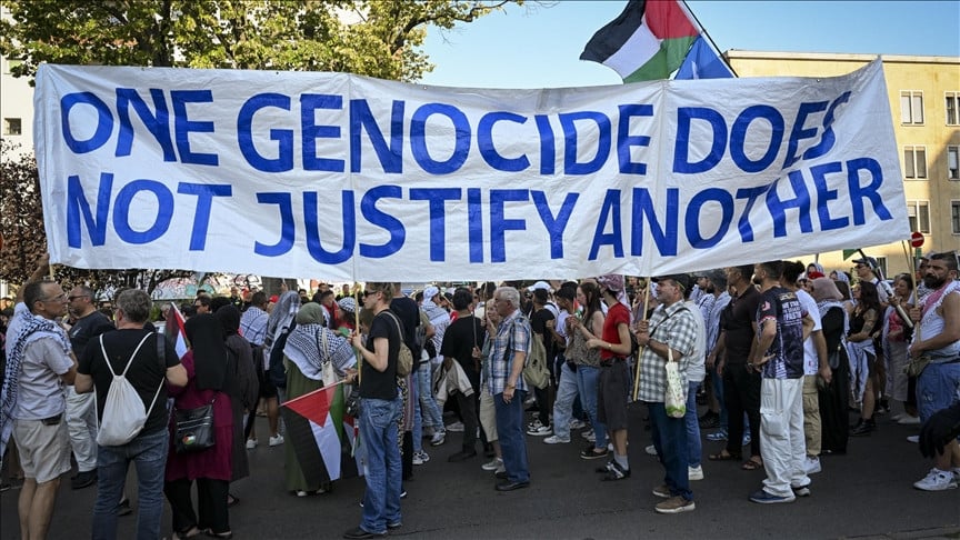 demonstrators holding banners and palestinian flags gather at platz der luftbr cke metro station to stage a demonstration in support of palestinians and protest israel s attacks on gaza on september 07 2024 in berlin germany photo anadolu agency