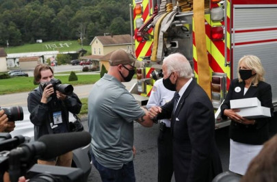 biden commemorates 9 11 anniversary with stops at all three attack sites