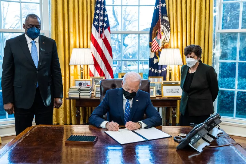 us president biden signing an executive order to make sexual harassment an offense in the uniform code of military justice photo twitter potus us president biden signing an executive order to make sexual harassment an offense in the uniform code of military justice photo twitter potus