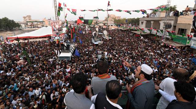 ppp s anti govt long march sets off ppp s anti govt long march sets off