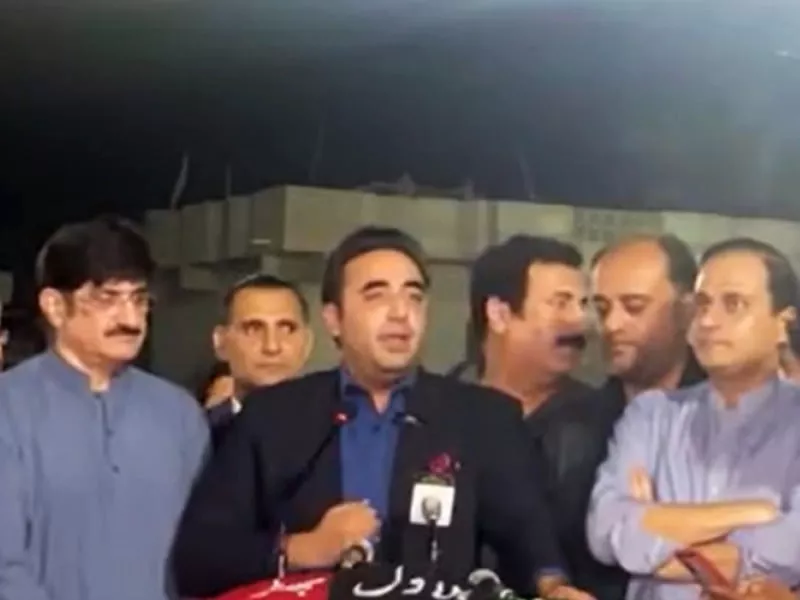 ppp chairman bilawal bhutto zardari addressing a press conference in karachi along side former sindh chief minister murad ali shah and mayor karachi murtaza wahab on november 8 2023 screengrab ppp chairman bilawal bhutto zardari addressing a press conference in karachi along side former sindh chief minister murad ali shah and mayor karachi murtaza wahab on november 8 2023 screengrab