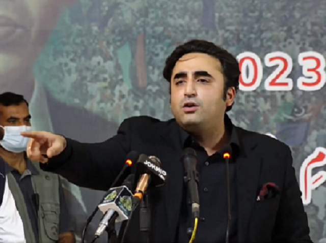 ppp chairman and foreign minister bilawal bhutto is addressing a gathering in larkana on tuesday april 4 screengrab