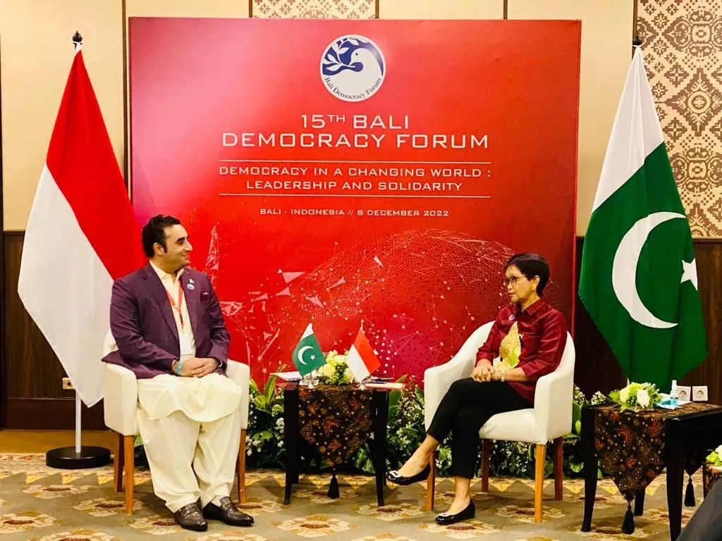 foreign minister bilawal bhutto zardari meets his indonesian counterpart retno marsudi in bali photo app foreign minister bilawal bhutto zardari meets his indonesian counterpart retno marsudi in bali photo app