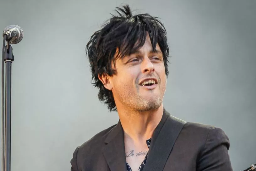 green day s billie joe armstrong defaces oakland a logo in toronto green day s billie joe armstrong defaces oakland a logo in toronto