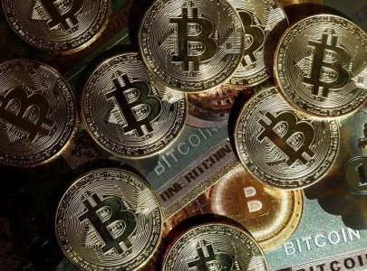 bitcoin hits record above 71 000 as demand frenzy intensifies