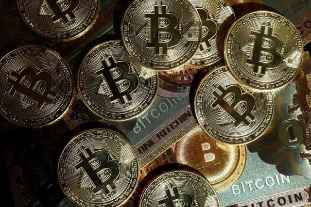 bitcoin hits record above 71 000 as demand frenzy intensifies bitcoin hits record above 71 000 as demand frenzy intensifies