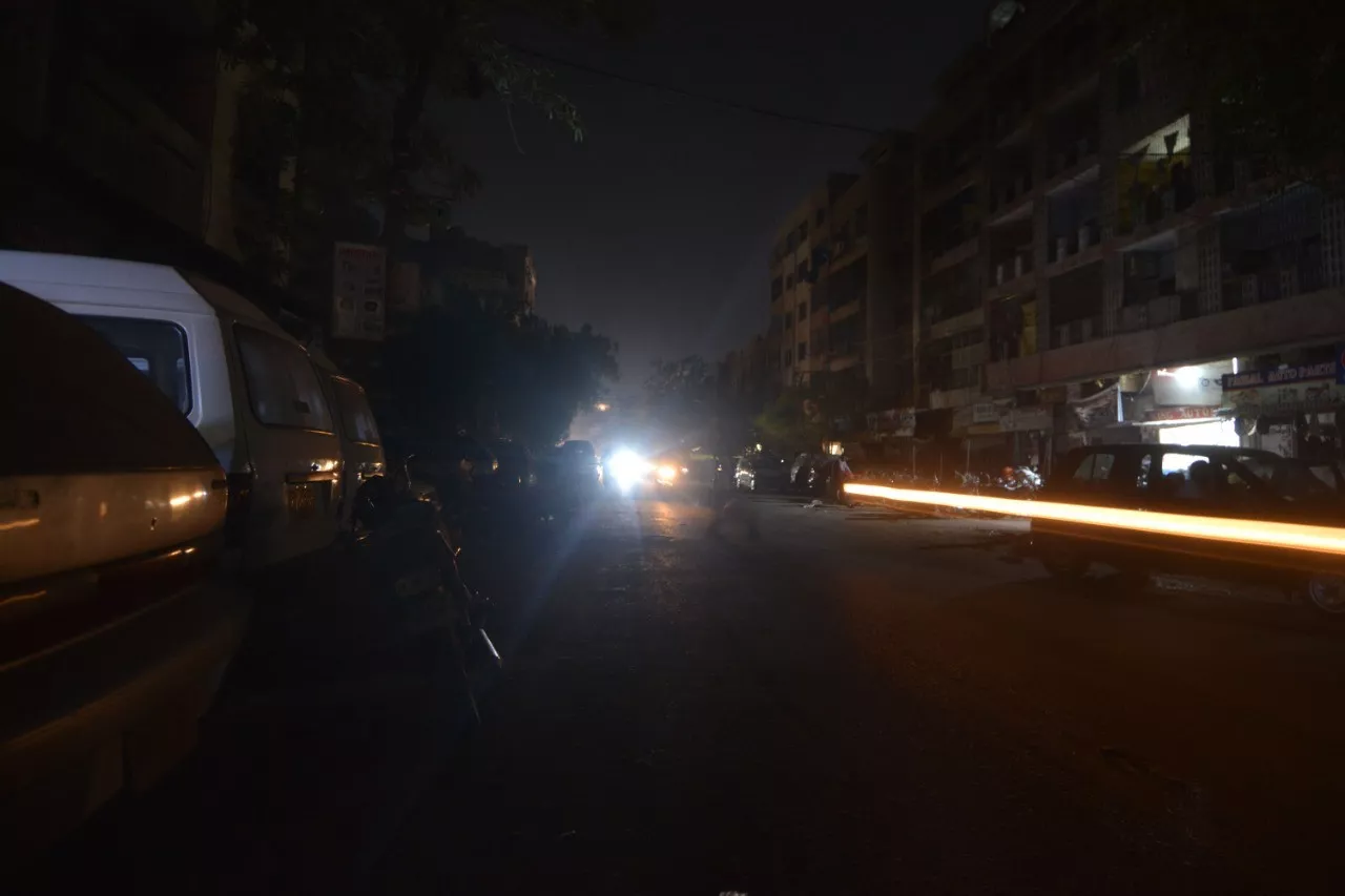 grid failure sets off huge power outage photo express grid failure sets off huge power outage photo express