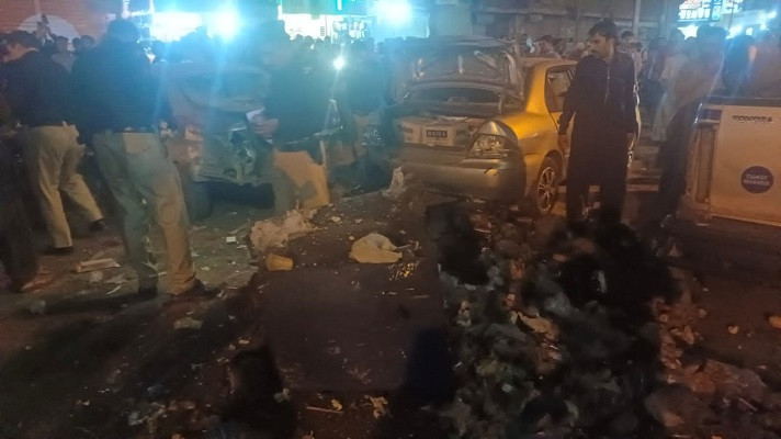 A young man died, 13 were injured in Explosion in Karachi
