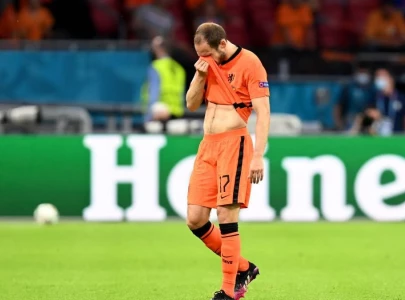 dutch defender blind nearly decided not to play after eriksen collapse