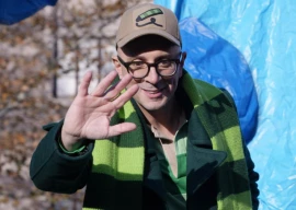 steve burns reflects on early struggles with pay during blue s clues shares his path to fame