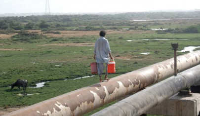 sindh s lawmakers drown government in drinking water access criticism
