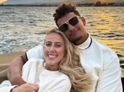 patrick mahomes playfully vows no more kids during wife brittany s third pregnancy