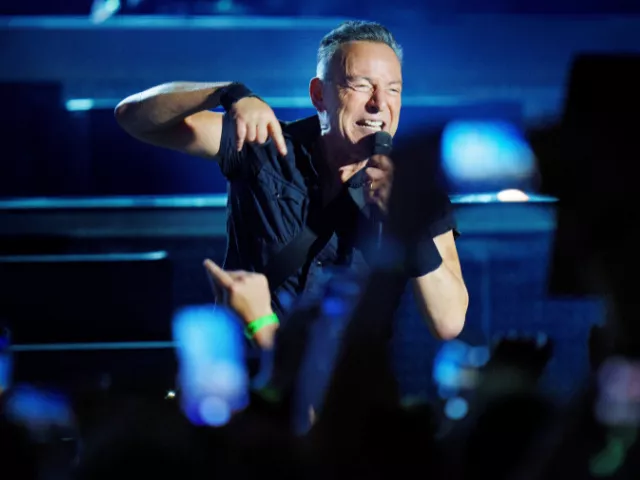 bruce springsteen postpones european shows due to vocal issues bruce springsteen postpones european shows due to vocal issues