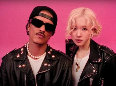 blackpink s ros makes history with apt highest peaking k pop soloist song on apple music us blackpink s ros makes history with apt highest peaking k pop soloist song on apple music us