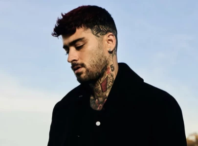 zayn malik accused of catfishing on tinder gets kicked off app zayn malik accused of catfishing on tinder gets kicked off app