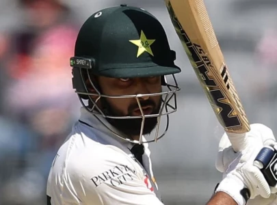 imam grinds as pakistan finish day two on 132 2