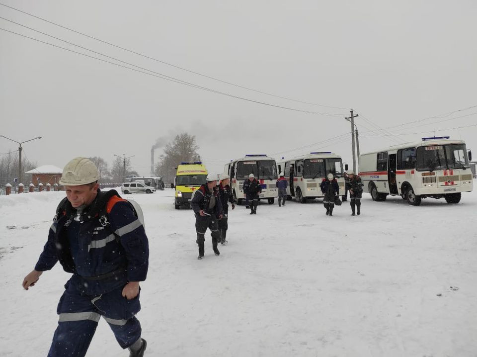 specialists take part in a rescue operation following a fire in the listvyazhnaya coal mine in the kemerovo region russia november 25 2021 photo reuters