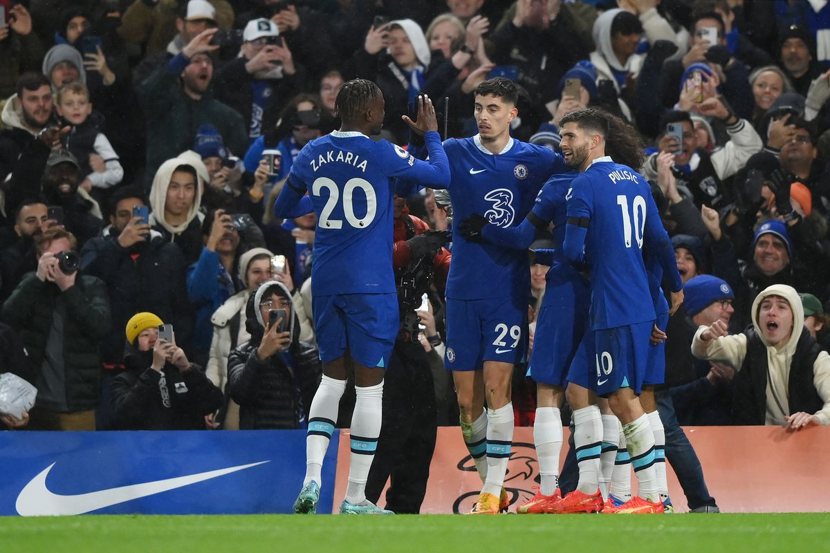 Chelsea cruise back to winning ways