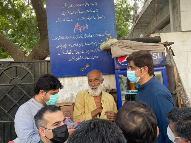 stop harassing him sindh cm helps blind street vendor in karachi stop harassing him sindh cm helps blind street vendor in karachi