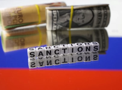 billions in dollar and euro banknotes enter russia despite sanctions billions in dollar and euro banknotes enter russia despite sanctions