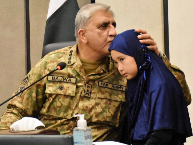 chief of army staff coas general qamar javed bajwa meets with the families of the machh victims in quetta on january 13 2021 photo ispr