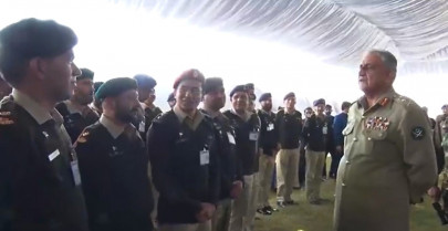 coas pays farewell visits to naval air headquarters