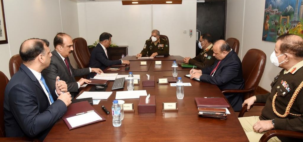 coas general qamar javed bajwa appreciated the tireless efforts of isi for national security and expressed his satisfaction over professional preparedness during his isi headquarters visit in islamabad photo ispr