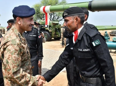 coas lauds battle worthiness of troops on visit to firing range coas lauds battle worthiness of troops on visit to firing range