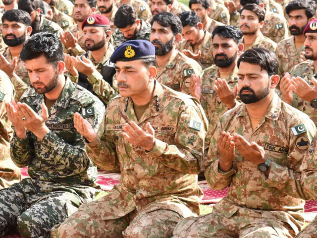 coas celebrates eid with frontline troops in north waziristan coas celebrates eid with frontline troops in north waziristan