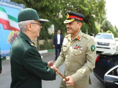 pakistan iran vow to eradicate terror through intel sharing