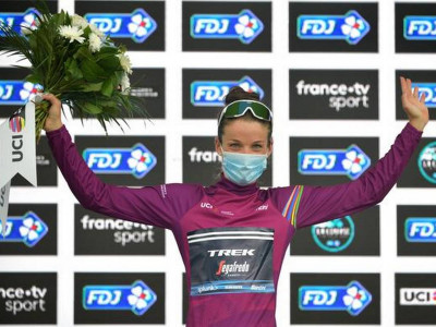 deignan wins la course thriller