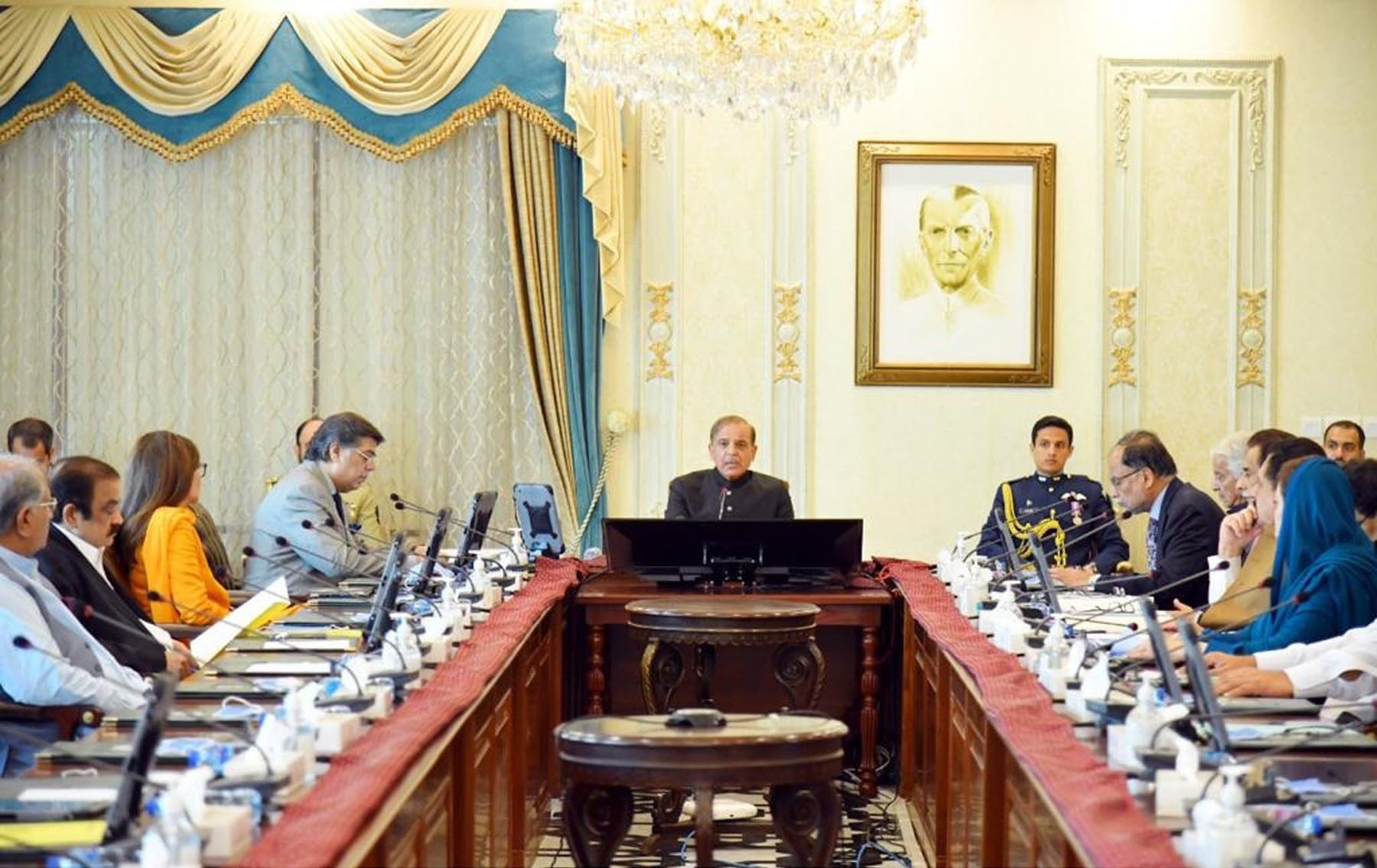 Photo of Federal cabinet swells to 70 members