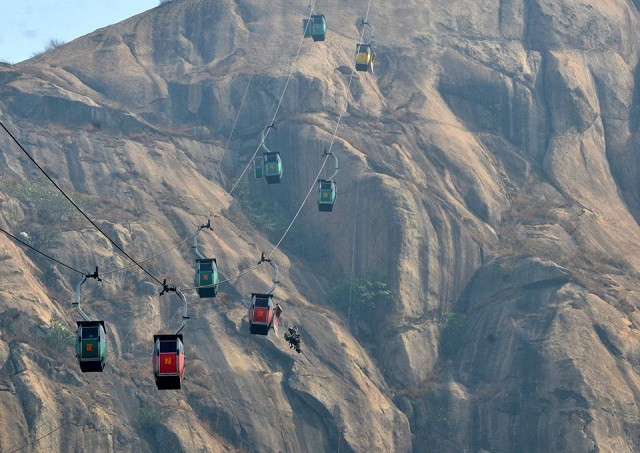 Photo of Cable-car collision kills two in India, leaves almost 50 trapped mid-air
