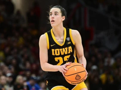 caitlin clark scores 23 points in indiana fever vs minnesota lynx ending her unbeaten streak