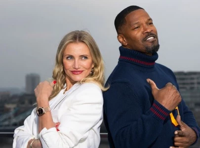 cameron diaz makes stunning return to the charts with back in action cameron diaz makes stunning return to the charts with back in action