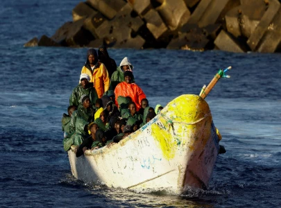 5 migrants die in bid toreach canary islands 5 migrants die in bid toreach canary islands