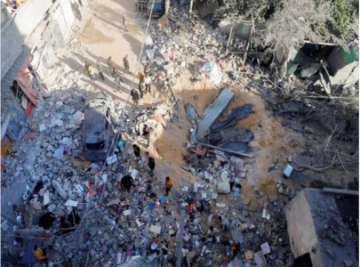 israeli tanks push deeper into rafah battles rage in northern gaza