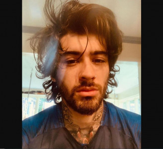 zayn malik drops single vibez ahead of upcoming album zayn malik drops single vibez ahead of upcoming album
