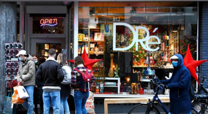 dutch flock to shops before expected lockdown