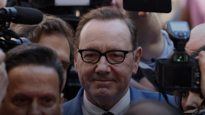 kevin spacey strenuously denies uk sex charges lawyer says