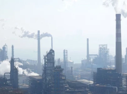 china s big refineries crowd for russian oil