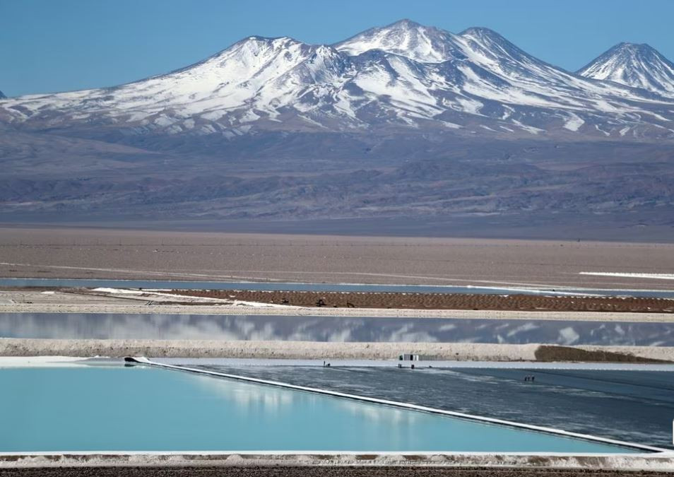 Chile plans to nationalise vast lithium industry