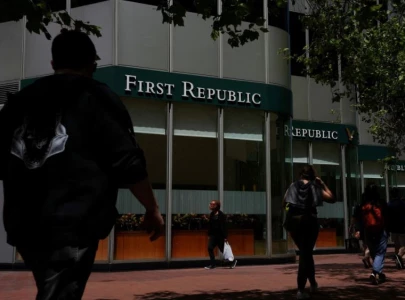 jpmorgan to take over troubled bank